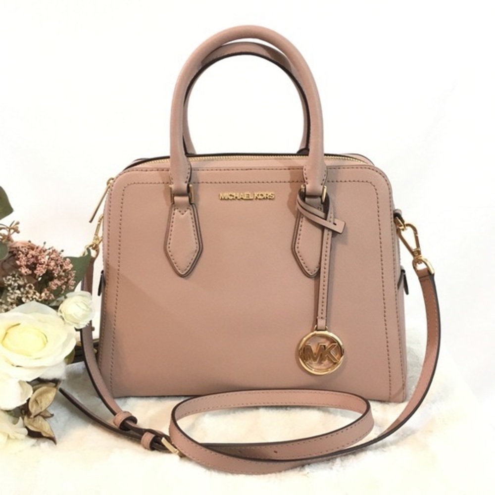 Micheal Kors Purse - Picture 5 of 5